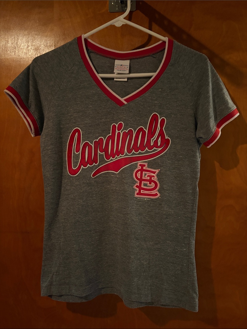 5th & Ocean Gray V-Neck Cardinals Tee with Red Trim